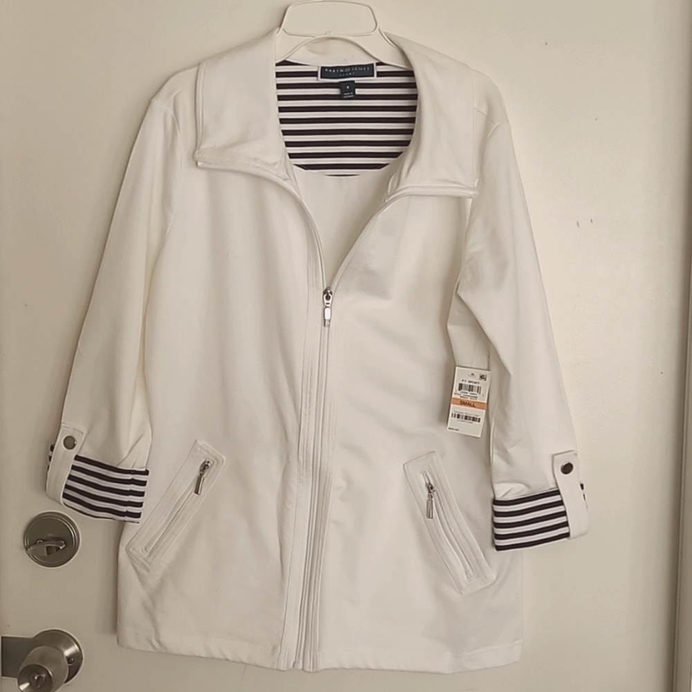 KAREN SCOTT LIGHT JACKET. NEW WITH TAG